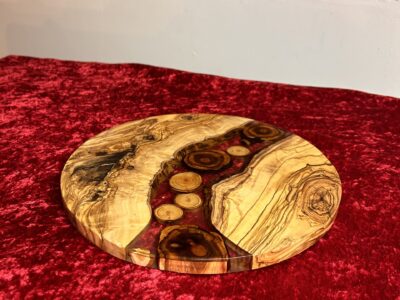 Planche à tapas en olivier et résine transparente