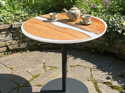 Guéridon en Chêne Massif & Résine Époxy Blanc