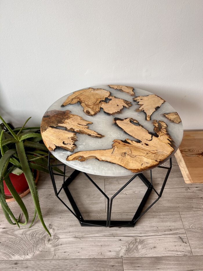 Table basse bois et résine d'époxy – Image 3