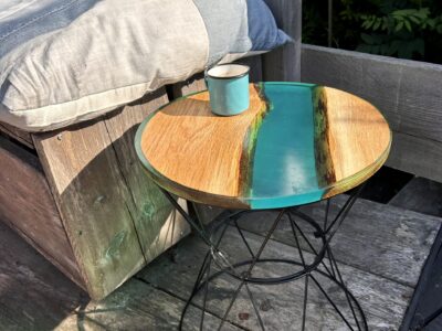 Guéridon en Chêne Massif & Résine Époxy turquoise