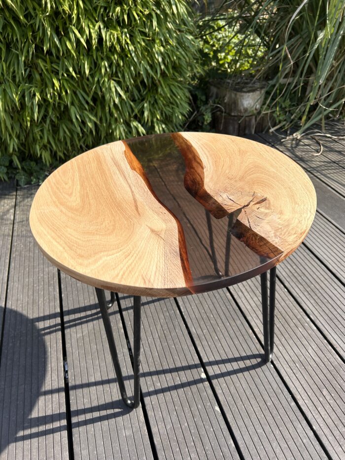 Table basse ronde bois & résine noire – Fabrication artisanale – Image 2