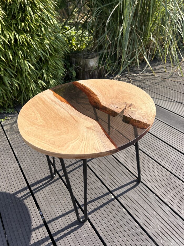 Table basse ronde bois & résine noire – Fabrication artisanale – Image 5