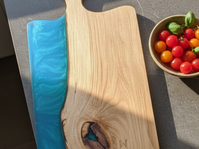 Planche à tapas bois & résine turquoise